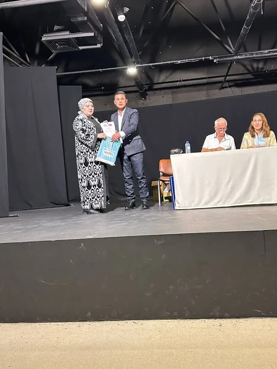 Konferensiyalar va hamkorlik uchrashuvlari